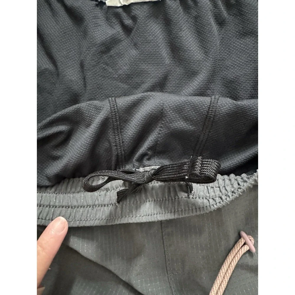 Tommy Bahama Men's XXL Swim Trunks Set Of 2  EUC